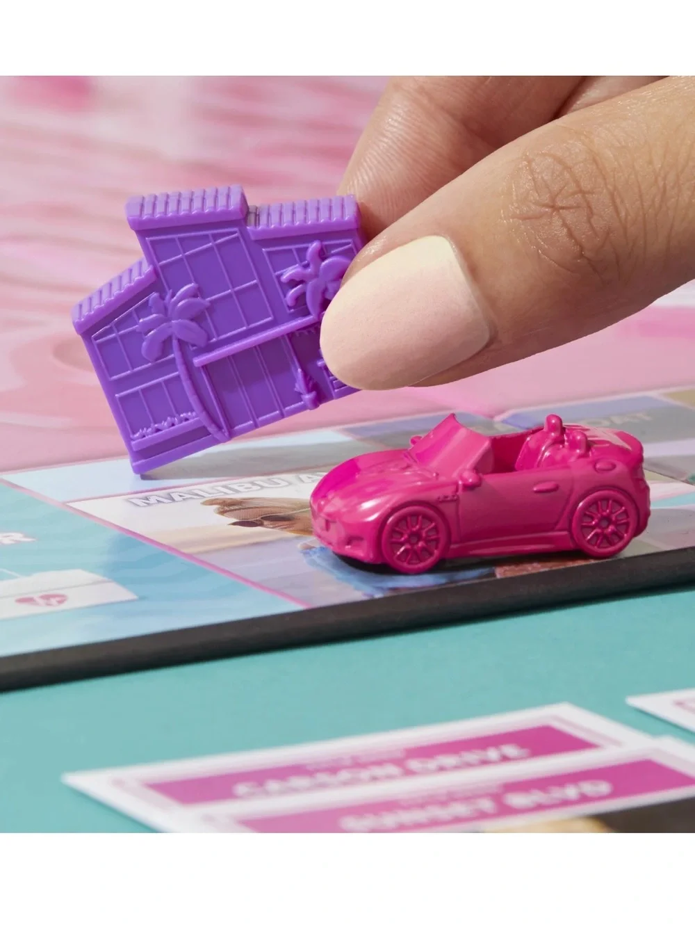 Brand NEW Barbie Monopoly Board Game – 6 Pink Tokens 16 Dreamhouses Barbie Money
